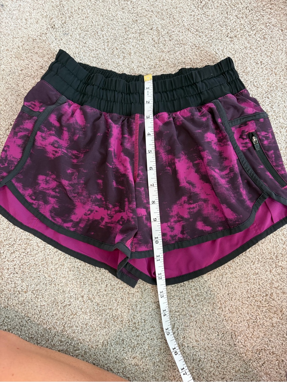 lululemon Tracker Short III Pink Purple Abstract Running Shorts size 4